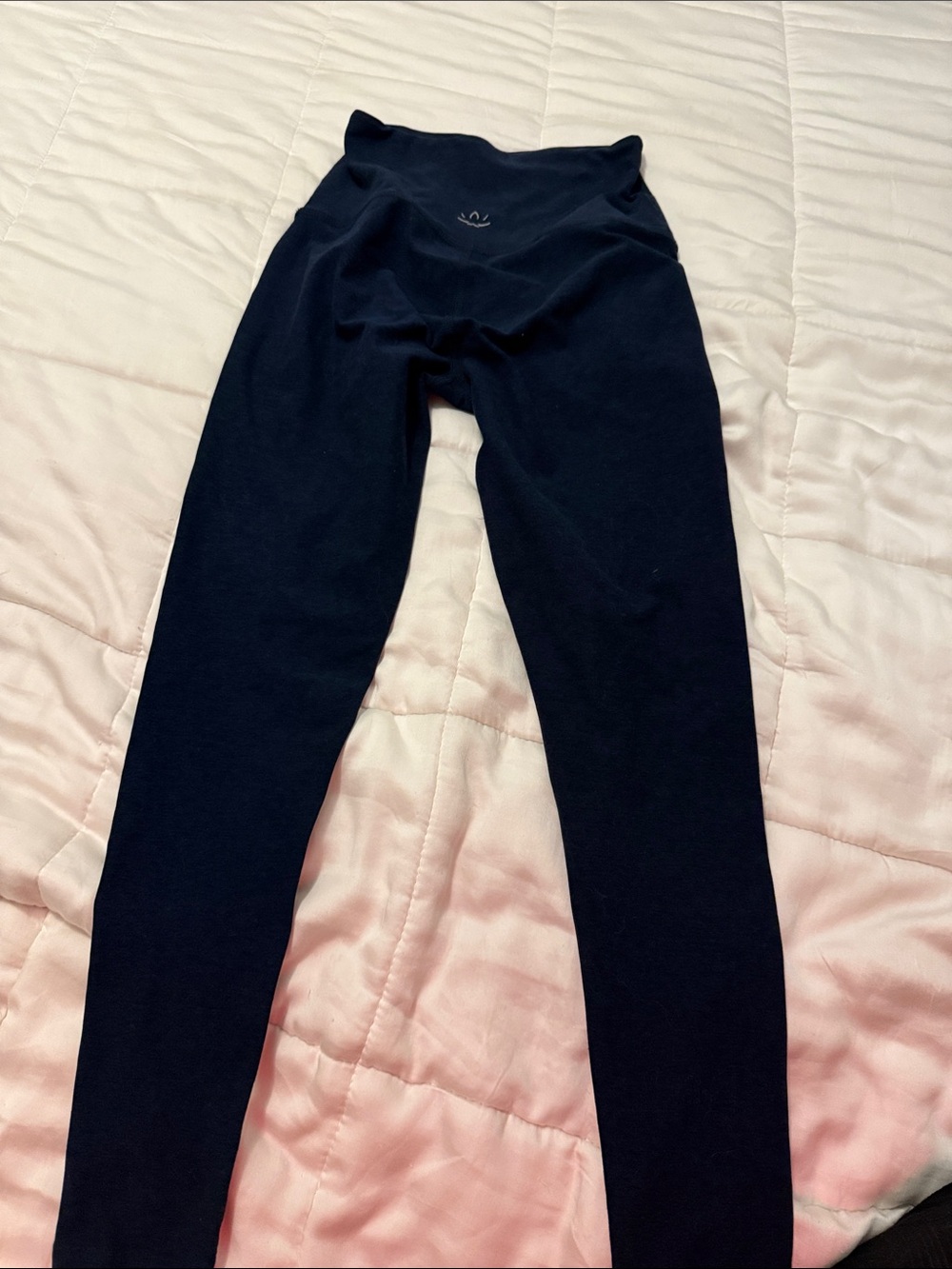 Beyond yoga caught in the midi navy leggings small